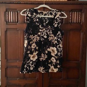 V neck sleeveless blouse, pretty floral